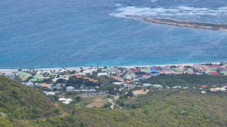 Orient Bay - Místo, kde jsme zůstali (a proč jsme se neodstěhovali)